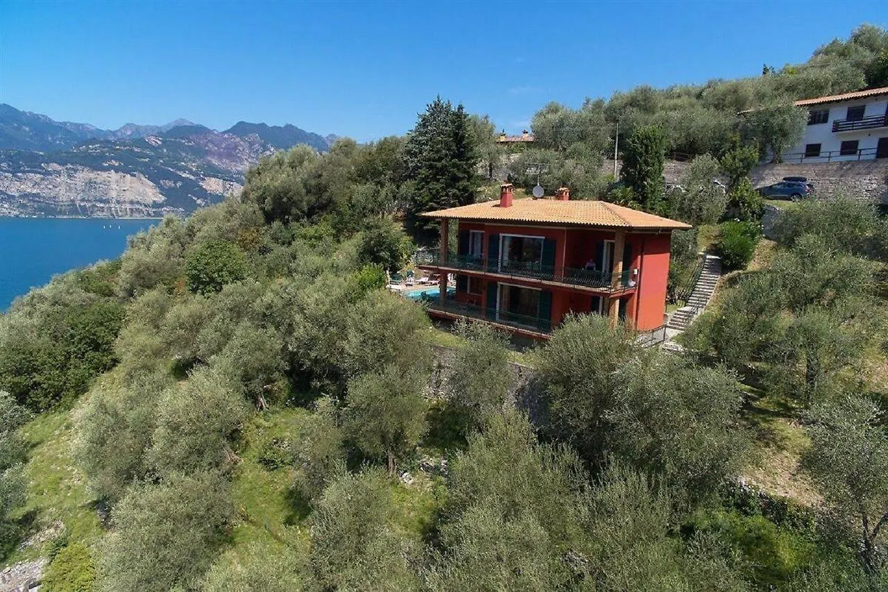 Villa With Pool And Beautiful Lake View Мальчезине