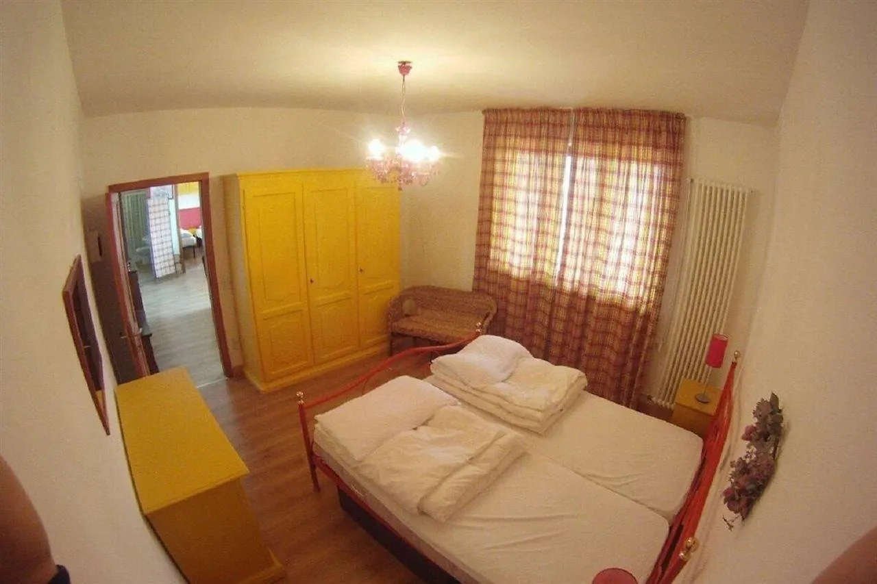 Villa With Pool And Beautiful Lake View Мальчезине 0*,  Италия